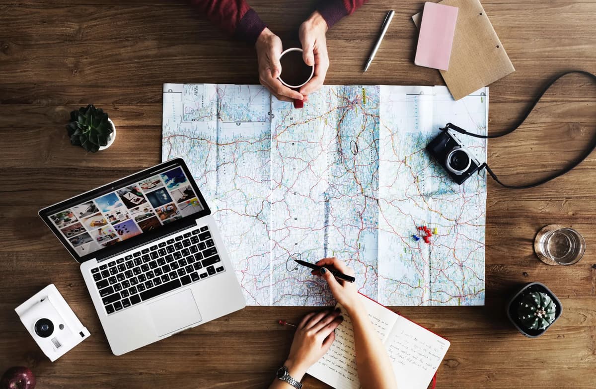 Travel Calendar: Expert-Guided Domestic & International Tours