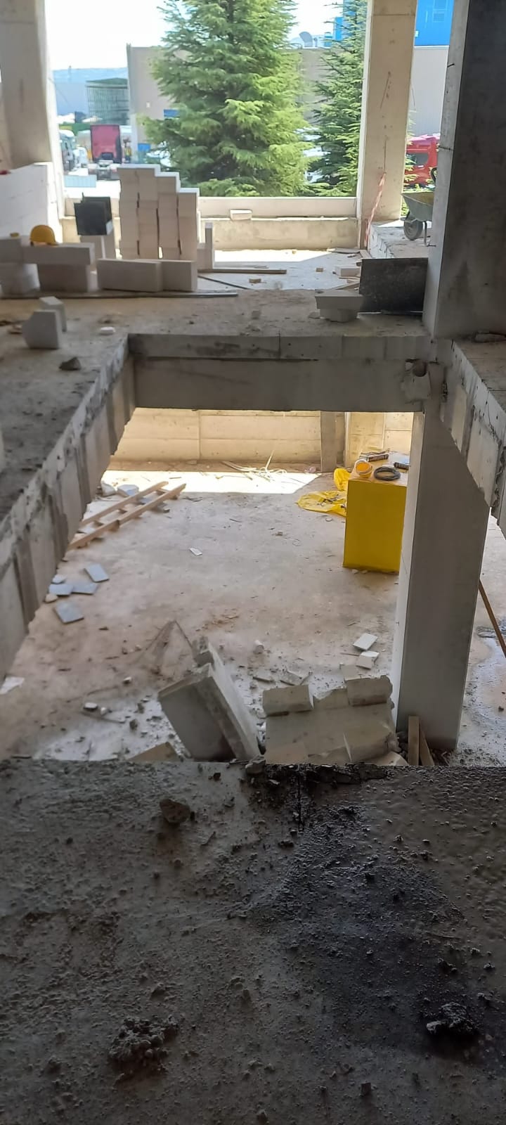 Antalya Profesyonel Beton Kırma: Hangi Durumda Hangi Ekipman Kullanılmalı?